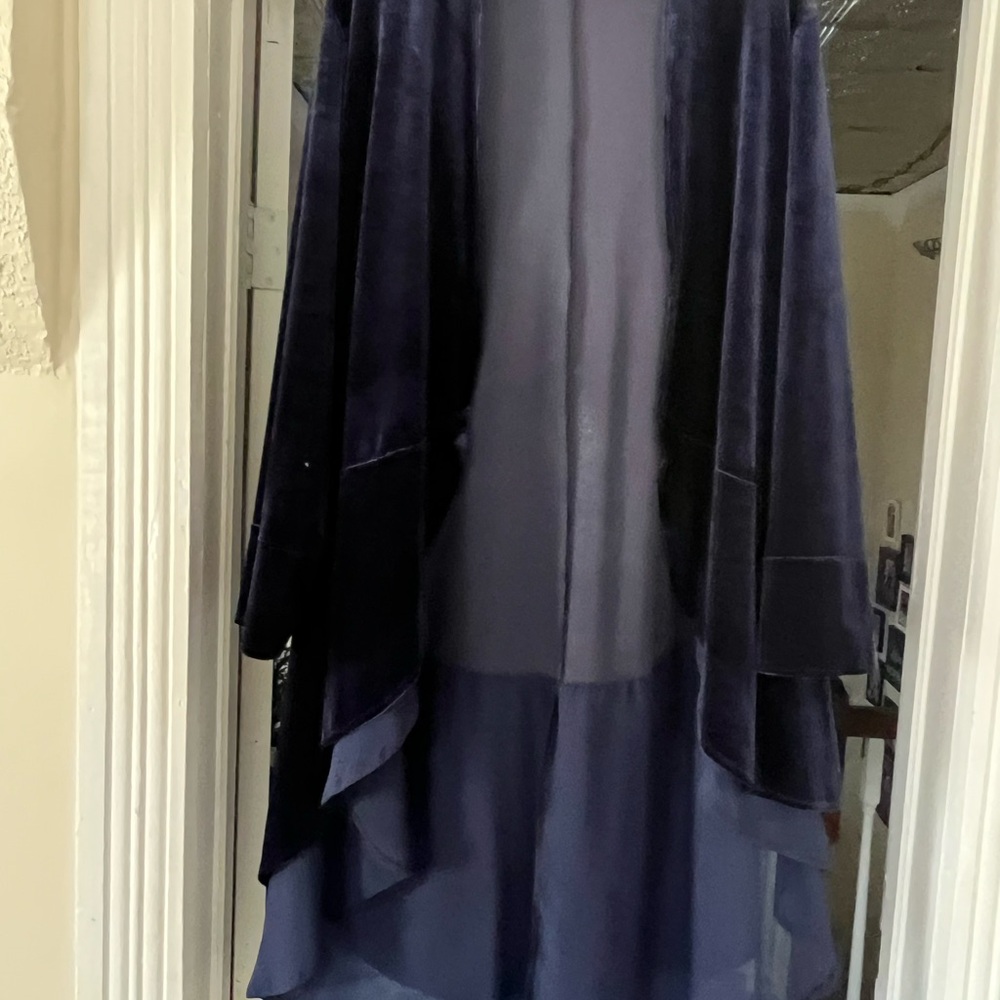 Elegant Navy Velvet Drape Cardigan